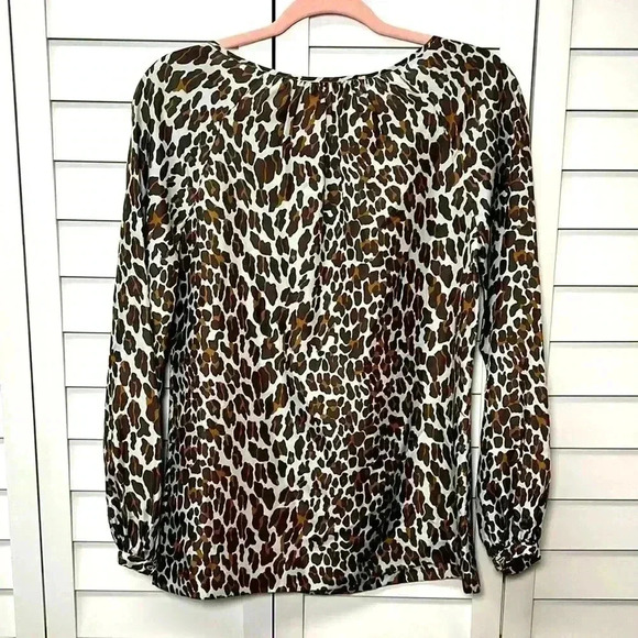 Tory Burch Leopard Print 100% Silk Long Sleeve Top Size 2 - Picture 8 of 9